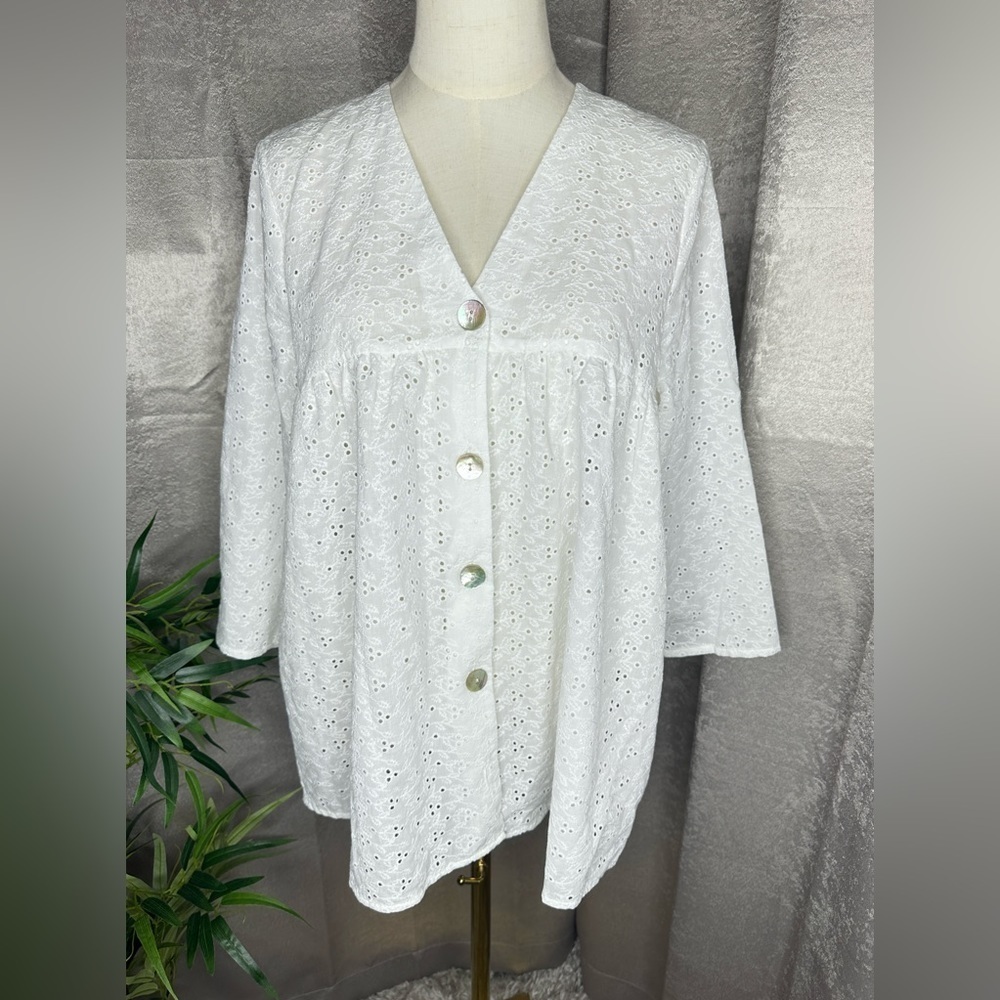 NWT Zara White Oversized Eyelet Button Peplum Blouse Sz M